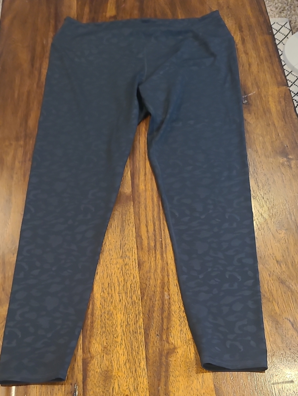 Venor Liquid Leopard Tonal Animal Print Leggings XL.  Like New